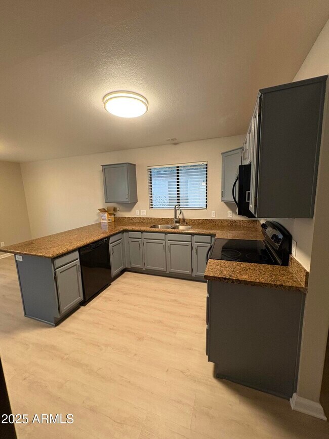 Building Photo - 11533 W Citrus Grove Way