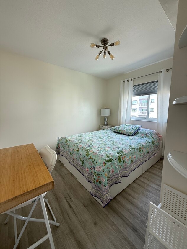 Bedroom - 2415 NW 16th Street Rd