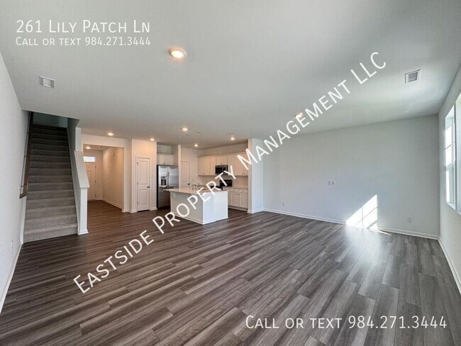 Foto del edificio - 261 Lily Patch Ln