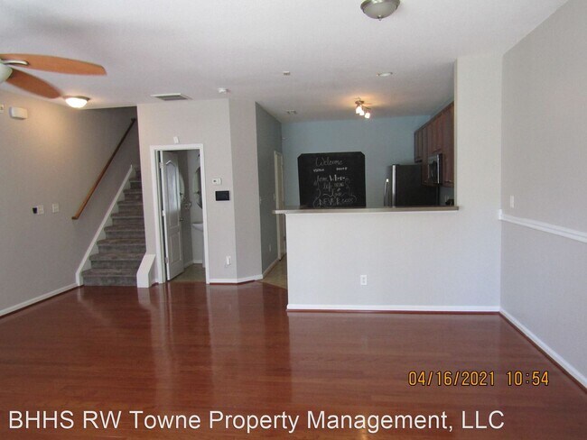 Building Photo - 3 br, 2.5 bath House - 1008 Teton Circle