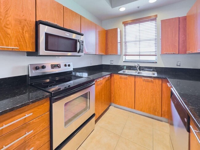 Building Photo - 2313 Vintage Dr