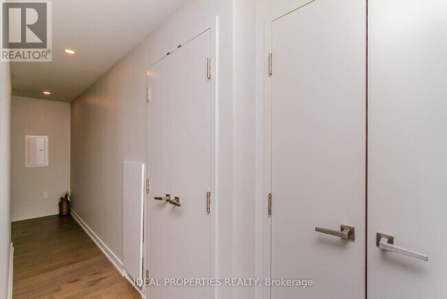 Photo du bâtiment - 101 Queen St