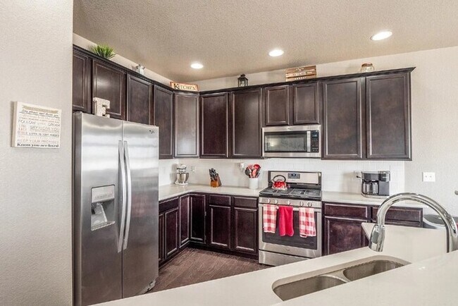 Building Photo - 6082 Carmon Dr, Windsor, CO, 80550