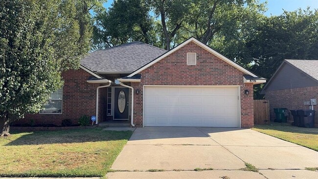 Foto del edificio - 856 Shady Creek Ln