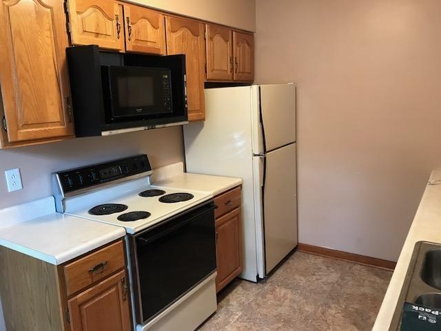Building Photo - 1004 N Bruns Ln
