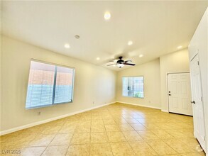 Building Photo - 1437 Waterton Dr