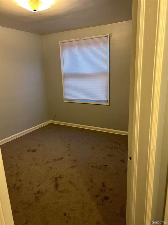 Foto del edificio - 16039 Seven Mile E