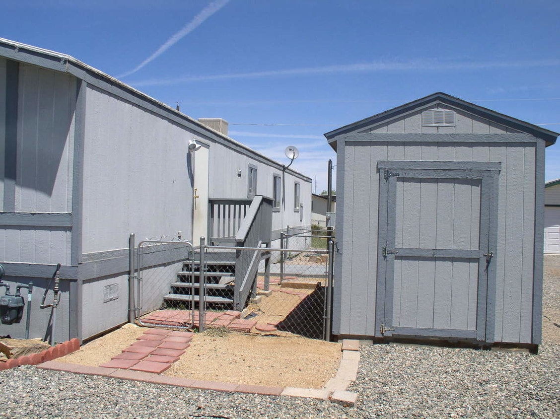 Building Photo - 8128 E Dana Dr