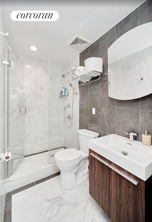 Foto del edificio - 226 W 13th St
