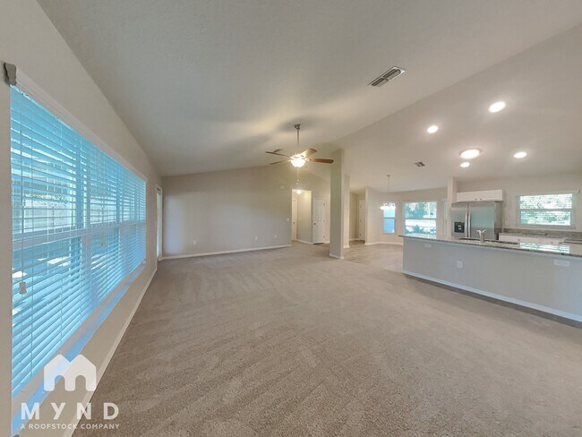 Foto del edificio - 7328 Landmark Dr