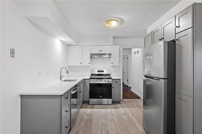 Foto del edificio - Hopkins Townhome for Rent