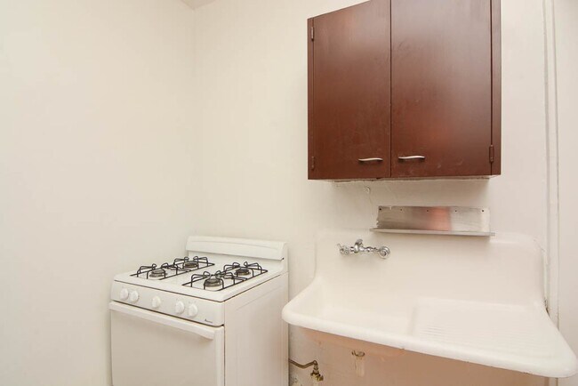 Foto del edificio - 4856 N Damen Ave