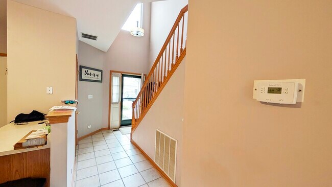 Foto del edificio - 1025 Woodview Ct