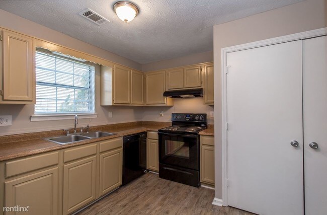 Building Photo - 3 br, 2 bath House - 6850 Panda Court