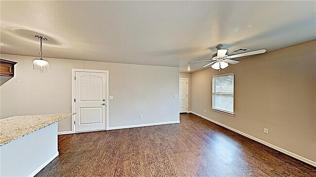 Building Photo - 4318 Stonehaven Dr
