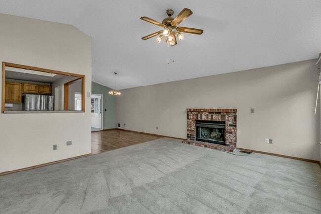 Building Photo - West hill Auburn rental - 3 bedroom 3 bath...