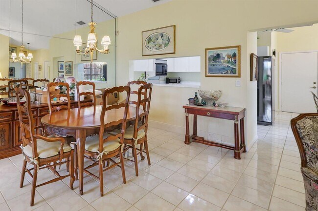 Foto del edificio - 8423 Juddith Ave