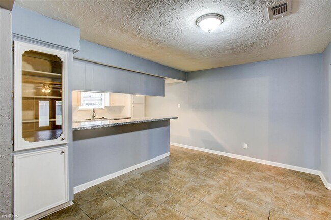Foto del edificio - 3 br, 2 bath House - 24607 Green Moss Dr