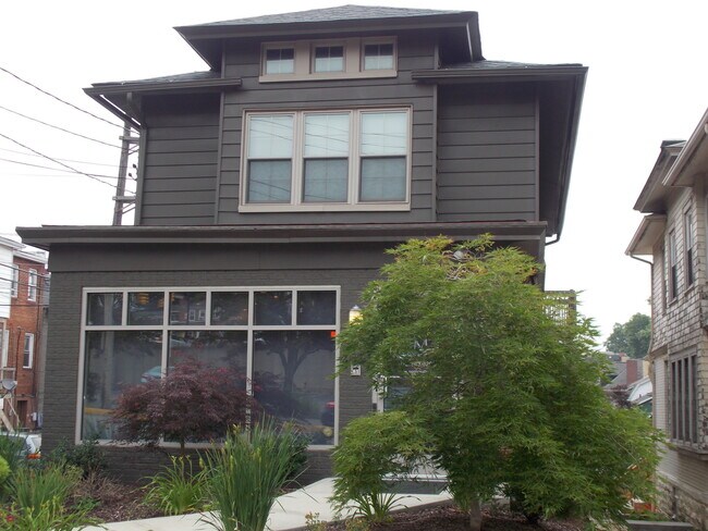 Foto del edificio - 1308 Peermont Ave