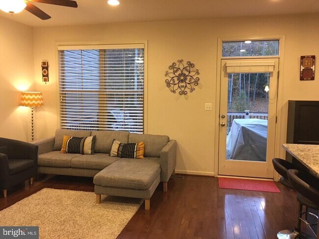 Foto del edificio - 23337 Tradewind Dr