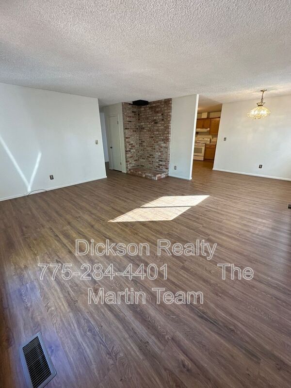 Building Photo - 2605 Valmar Pl