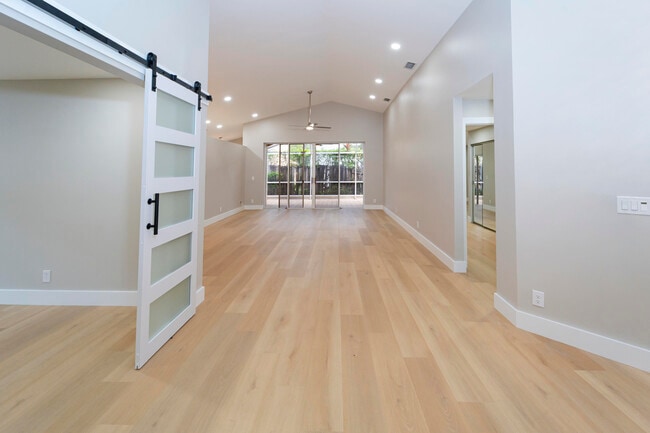 Foto del edificio - 6185 NW 77th Pl