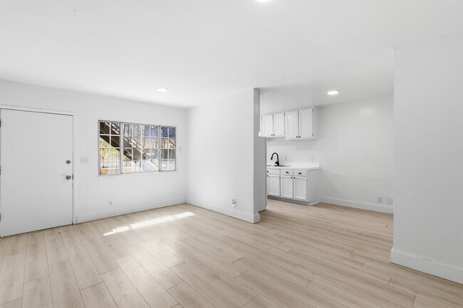 Foto del edificio - 3324 Drew St
