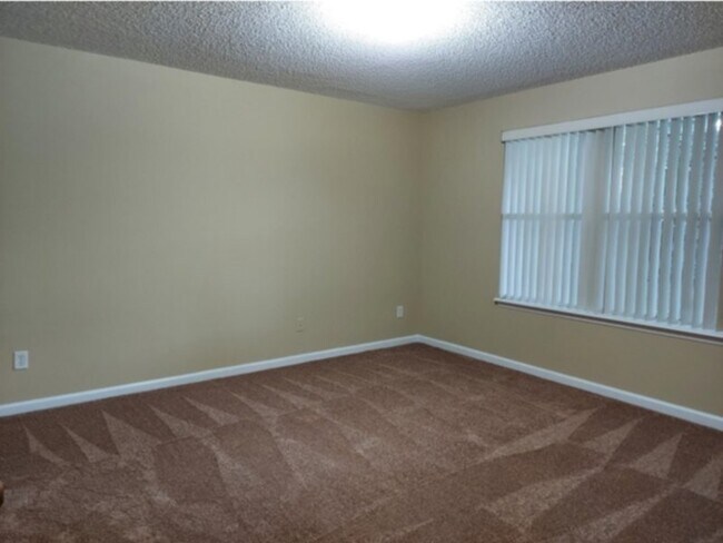 Building Photo - Ready for Move In