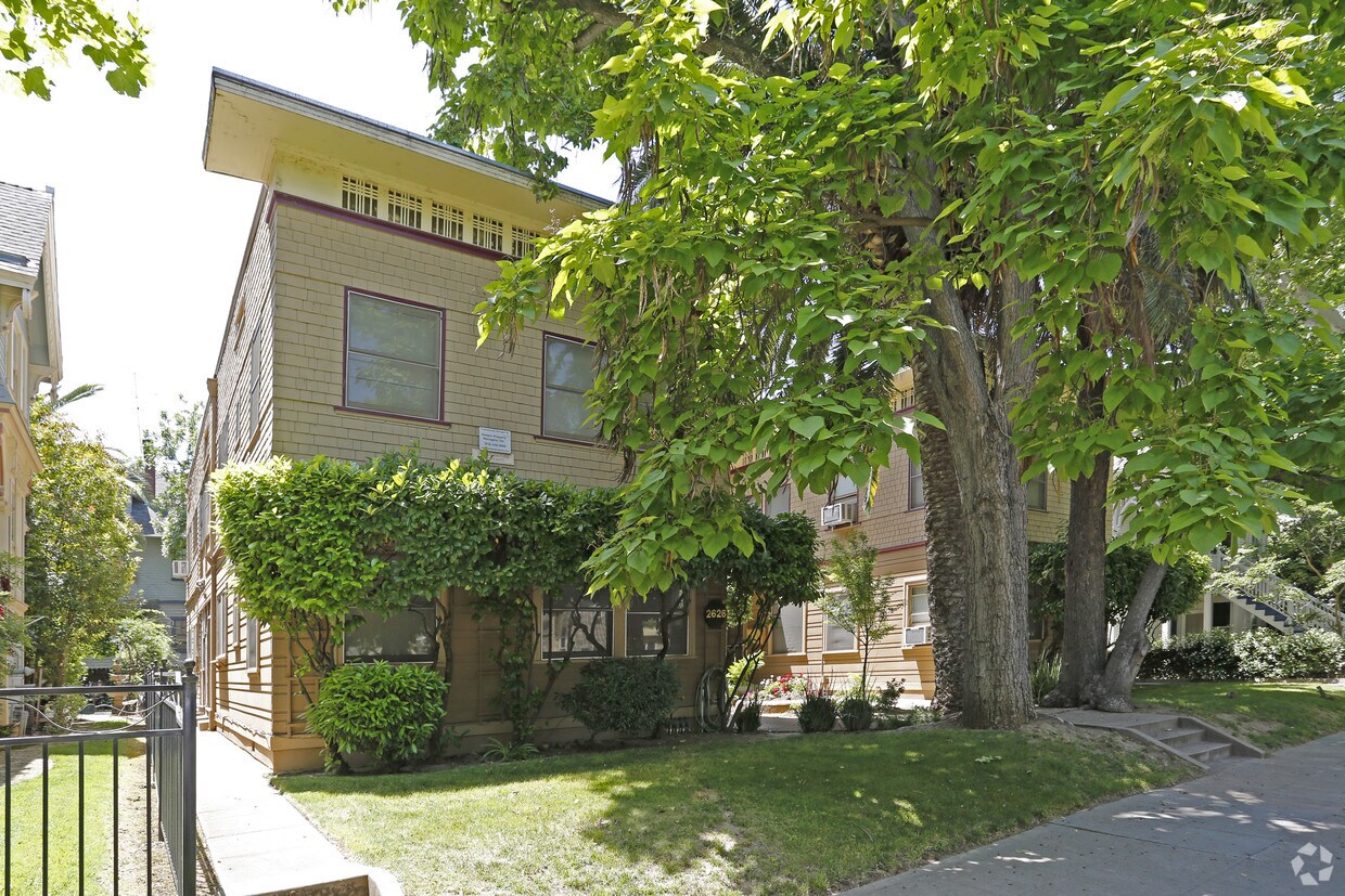 Building Photo - 2620 I St