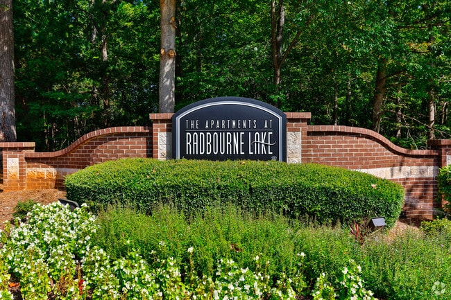 entrance - Radbourne Lake Apartments