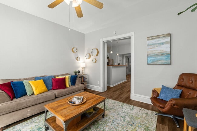 Building Photo - 2819 Shenandoah Ave