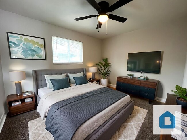 Building Photo - 201 N 30th St