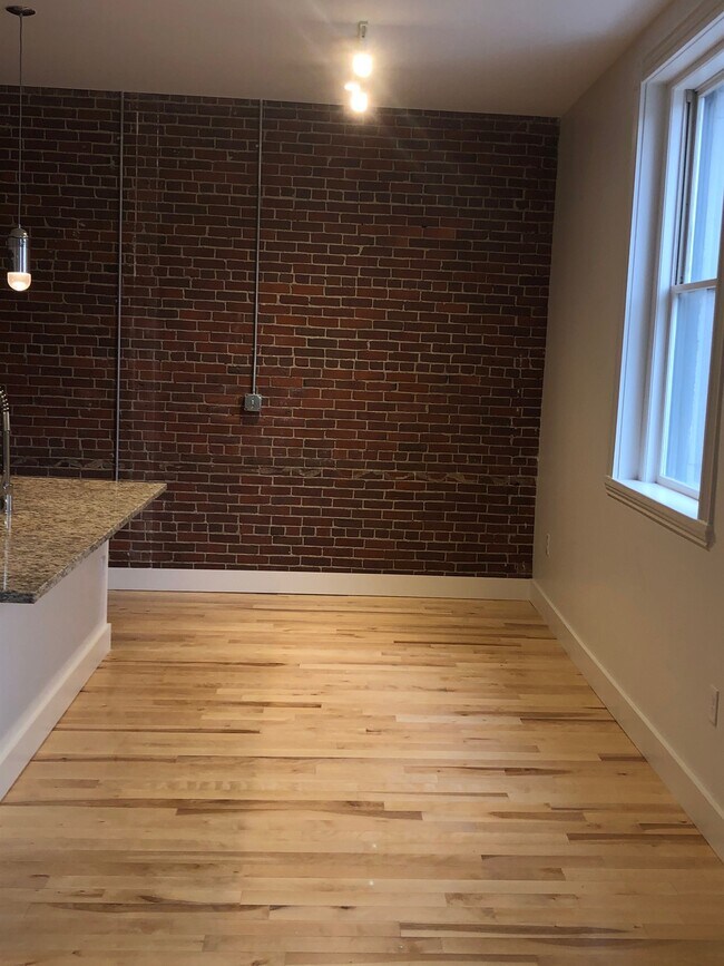Building Photo - 261 Water St