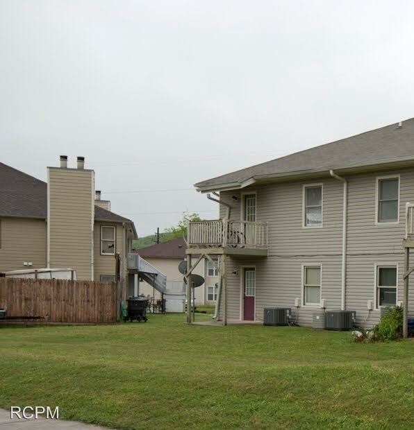 Building Photo - 12100 Carriage Ct SE