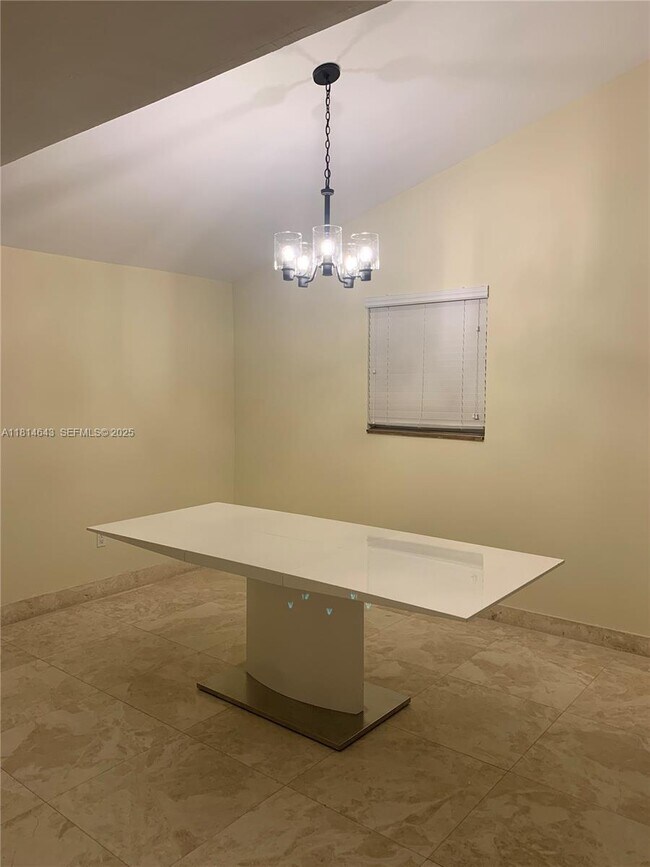 Foto del edificio - 3235 SW 58th Ct