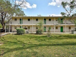 Building Photo - 5320 Balcones Dr