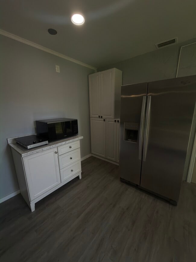 Foto del edificio - 1302 Ariana Woods Cir
