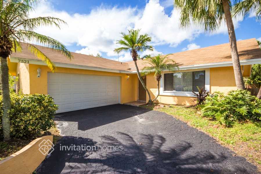 Foto principal - 7521 SW 6th St