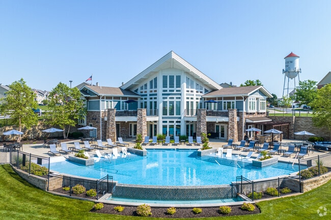 Building Photo - The Residences At New Longview