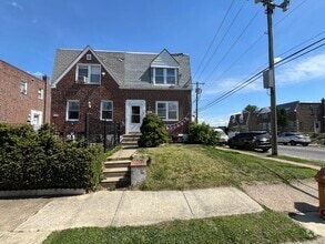 Building Photo - 1851 Strahle St