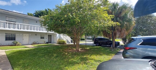 Building Photo - 4140 Woodside Dr