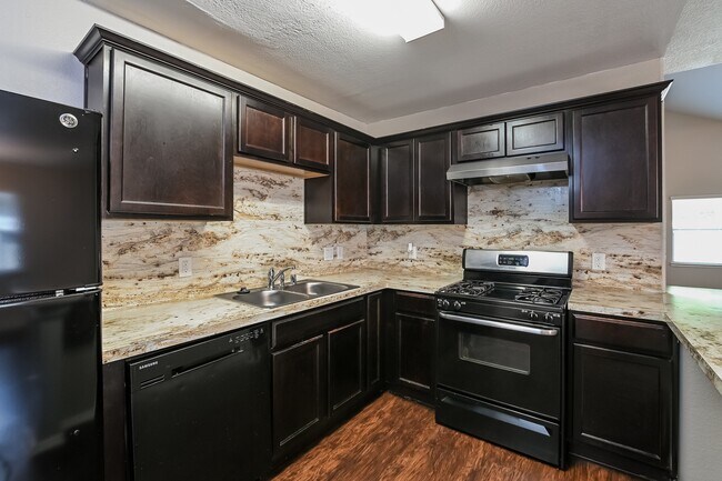 Building Photo - 20327 Louetta Reach Dr