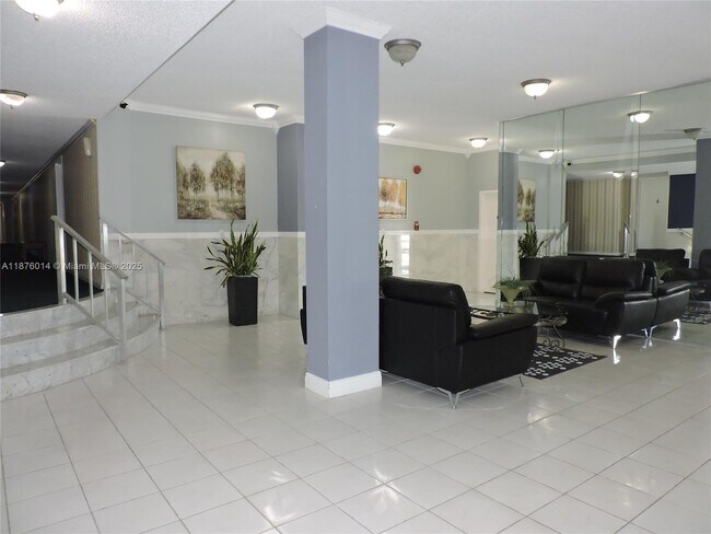 Building Photo - 501 E Dania Beach Blvd