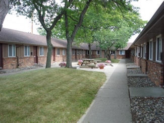 Building Photo - 1955 S Reynolds Rd