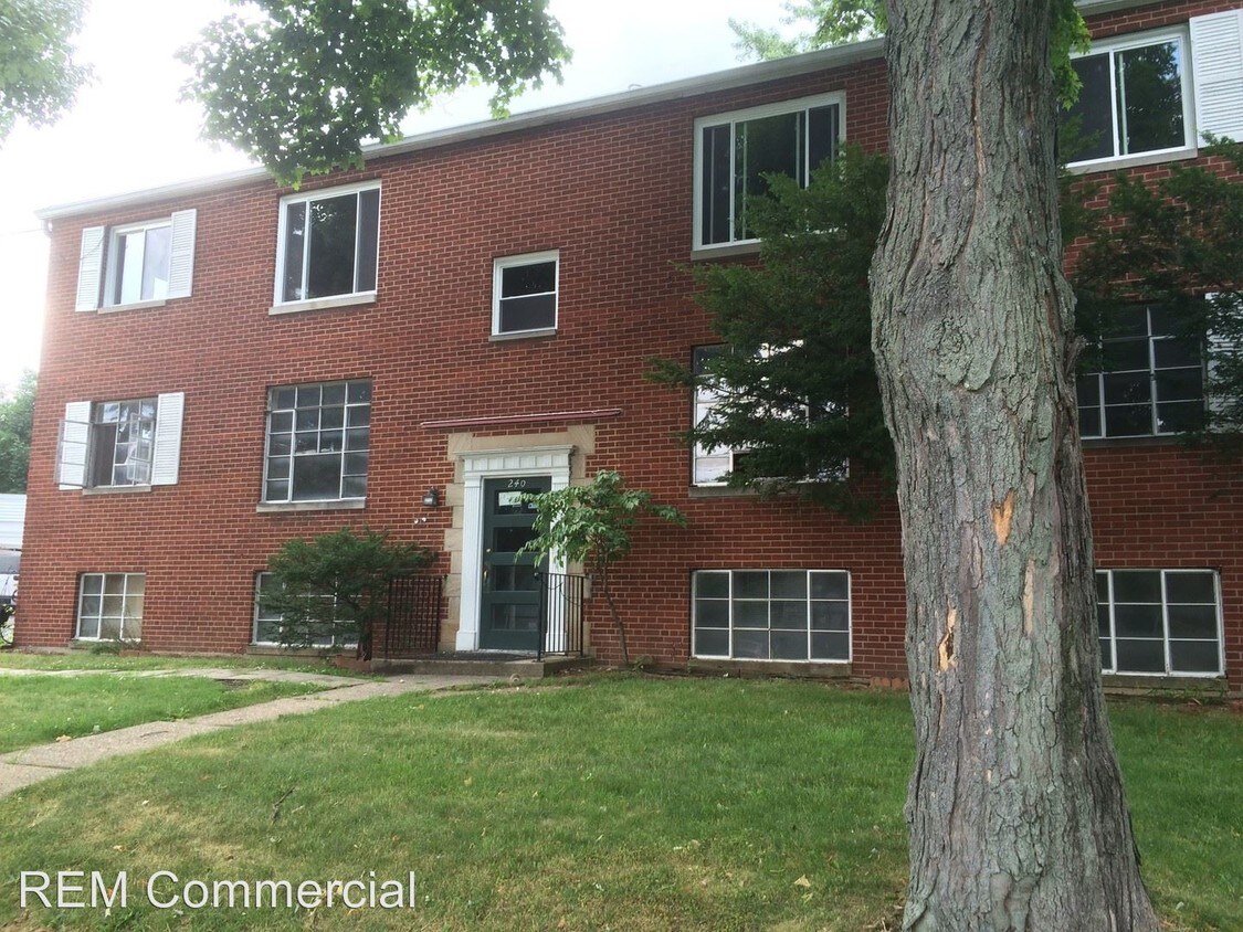 Primary Photo - 240 S Portage Path