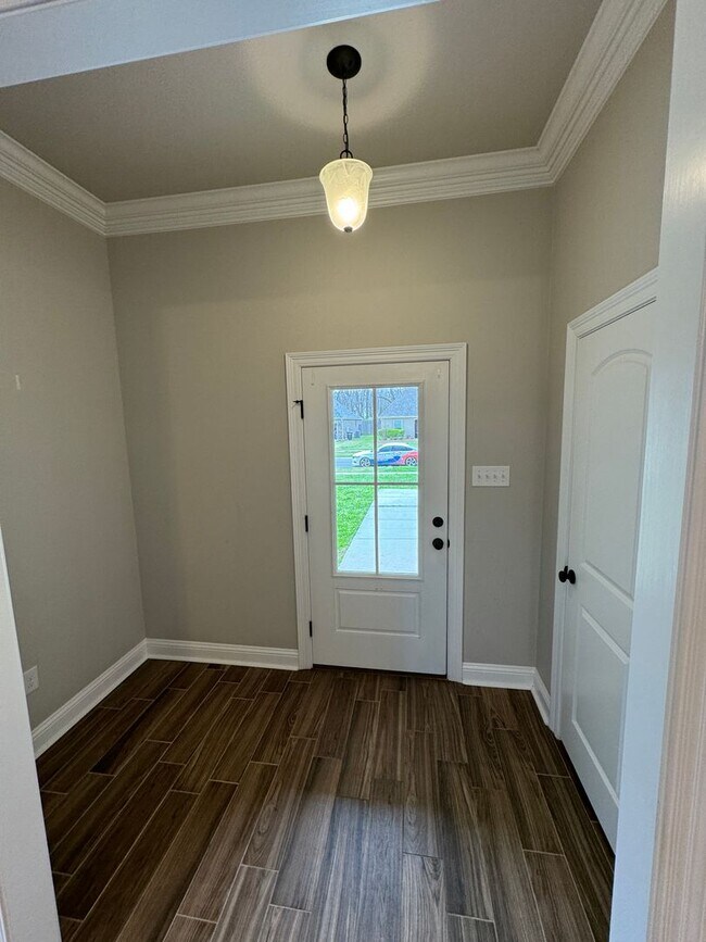 Building Photo - Half off the first Full Months rent! Gated...