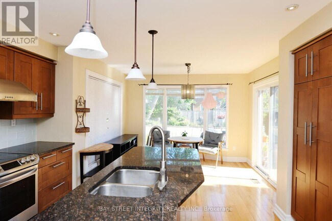 Photo du bâtiment - 1213 Rosethorne Rd