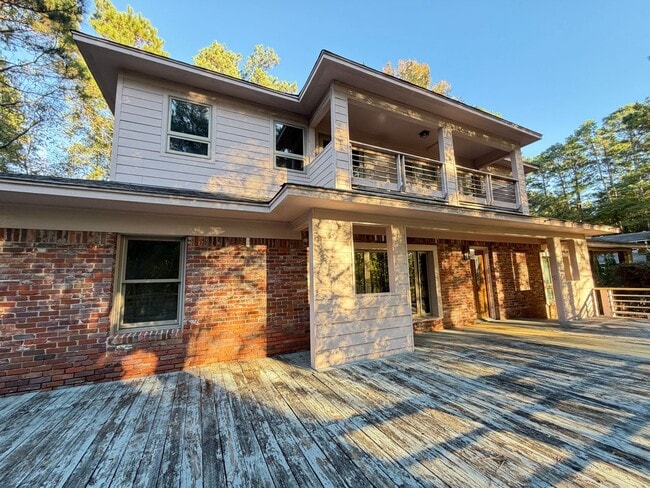 Building Photo - 5 Bed 3 Bath Home in Ruston