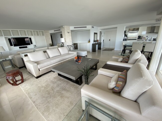 Foto del edificio - 4900 N Ocean Blvd
