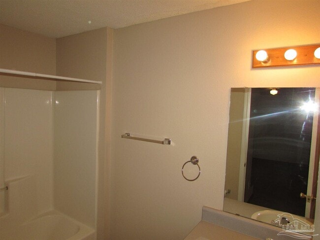 Foto del edificio - 7135 Pearson Rd